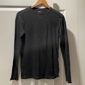 Soft gap long sleeved crew neck grey